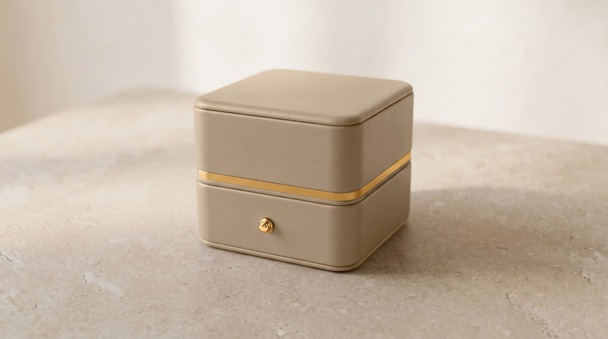 Voraelia champagne-toned jewelry box with closed lid