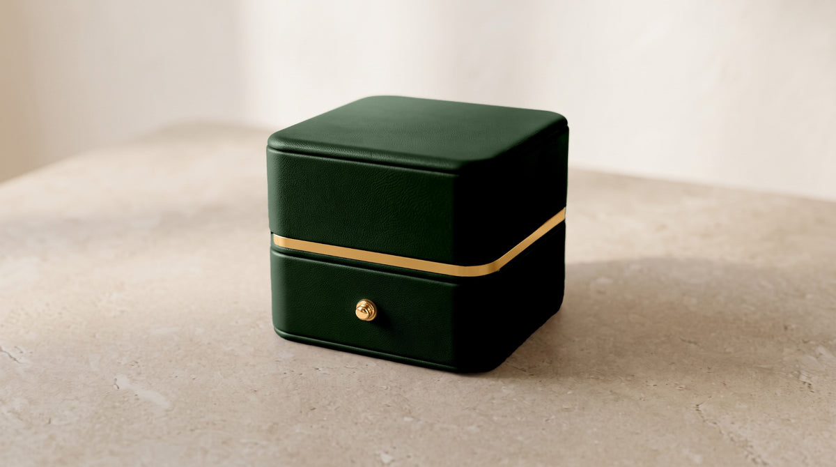 Voraelia forest green jewelry box with closed lid